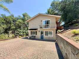 featured image of 17420 Blue Jay Ct