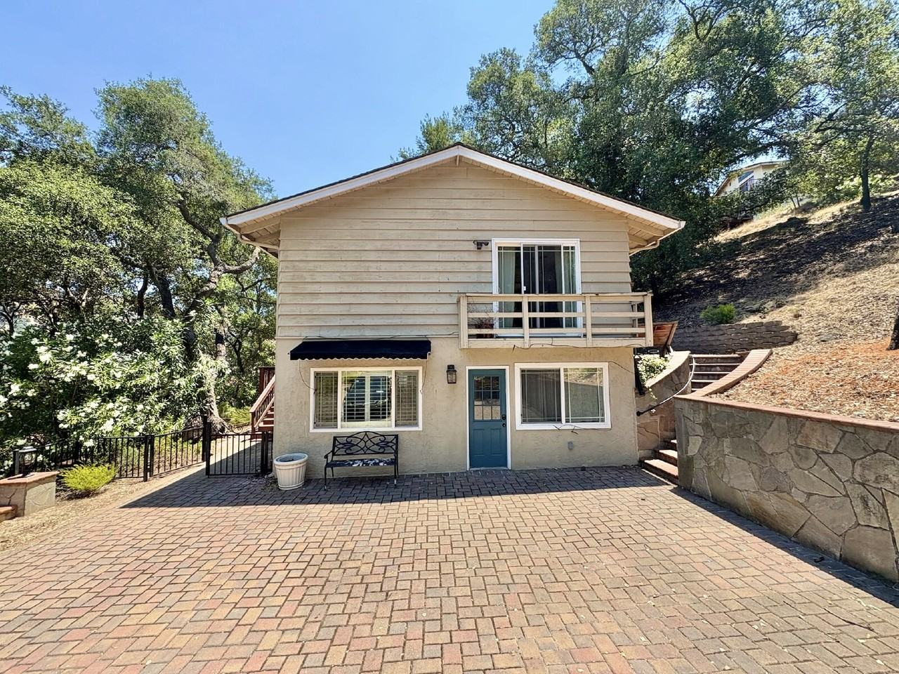 17420 Blue Jay Ct - Photo 2 of 50