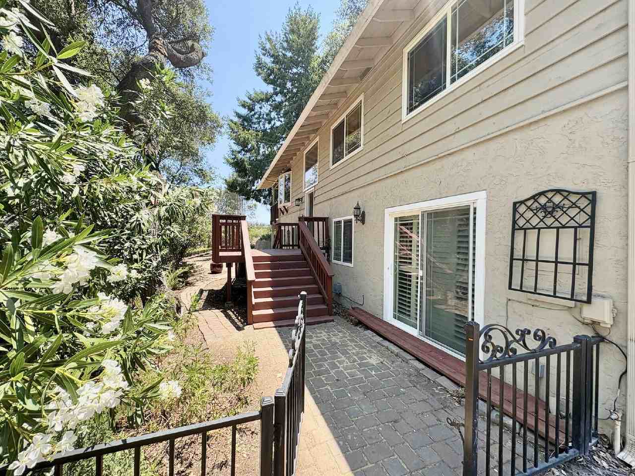 17420 Blue Jay Ct - Photo 4 of 50