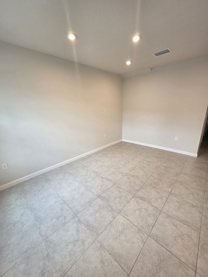 12040 Grizzly Ln - Photo 4 of 25