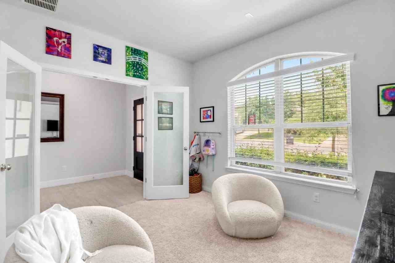 11126 Pomona Park Dr - Photo 4 of 38