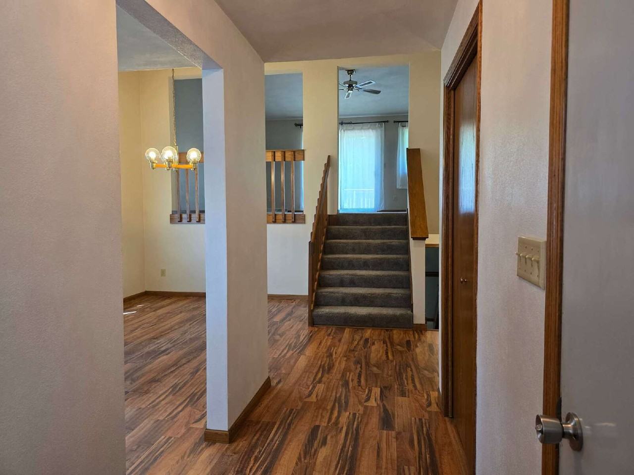 3409 N Meade St - Photo 3 of 27