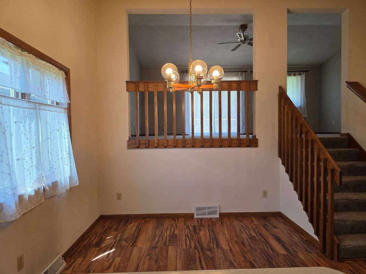 3409 N Meade St - Photo 6 of 27