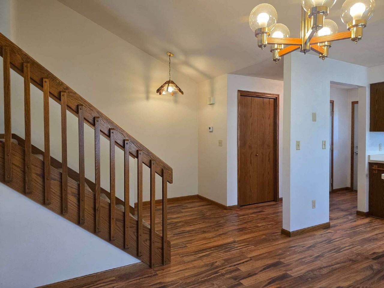 3409 N Meade St - Photo 7 of 27