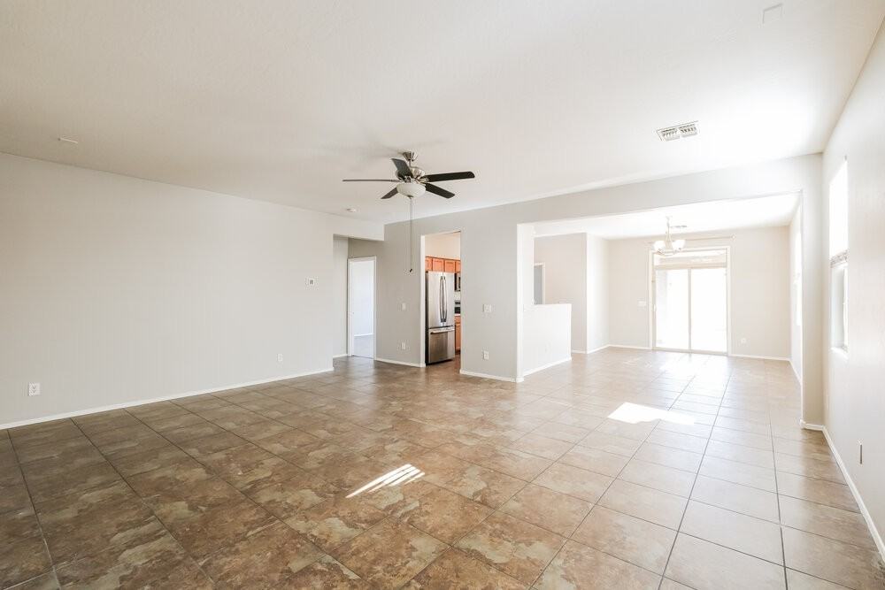 7342 W St Charles Ave - Photo 5 of 16