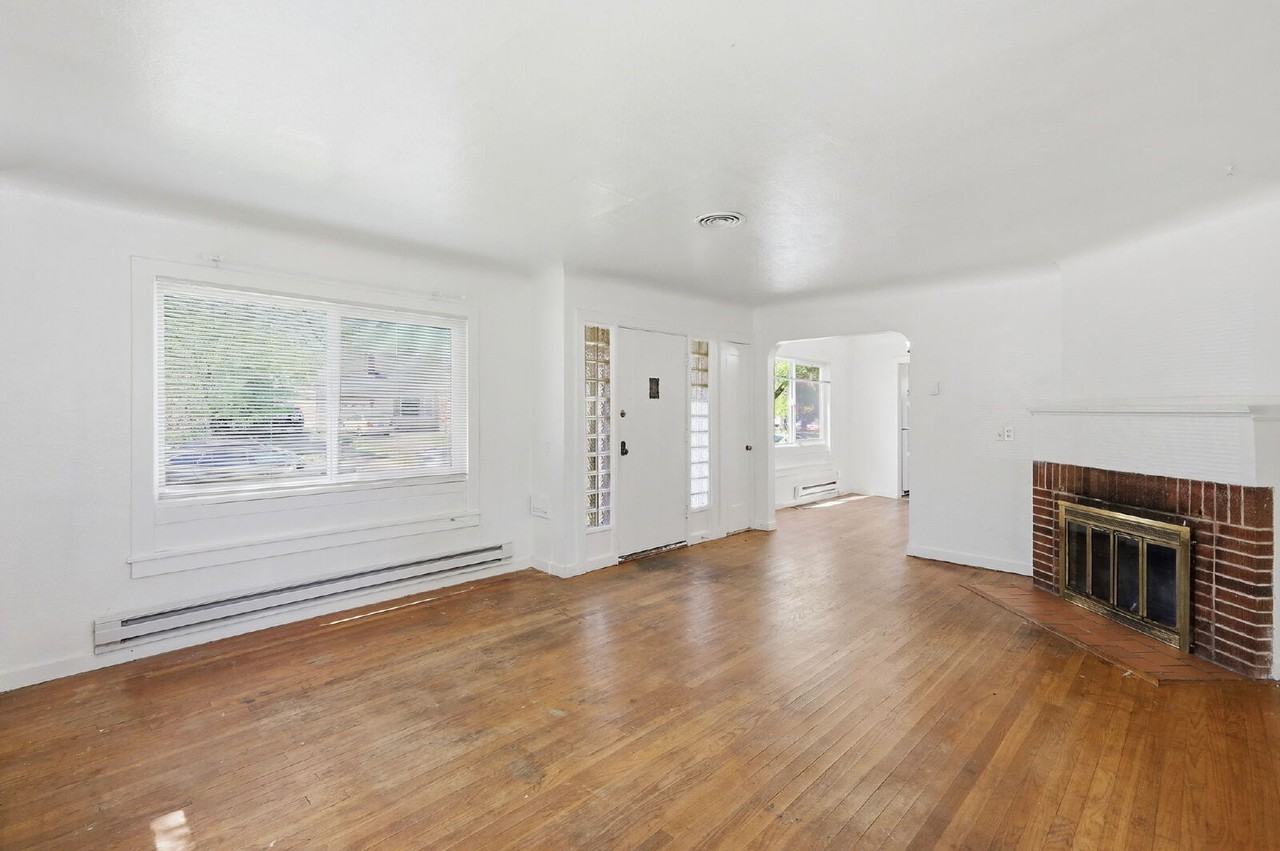 2189 Hilyard St - Photo 4 of 23