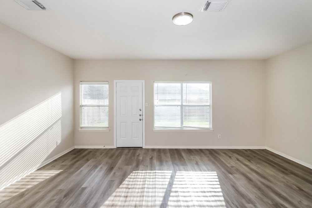 2723 Durham Chase Ln - Photo 6 of 17
