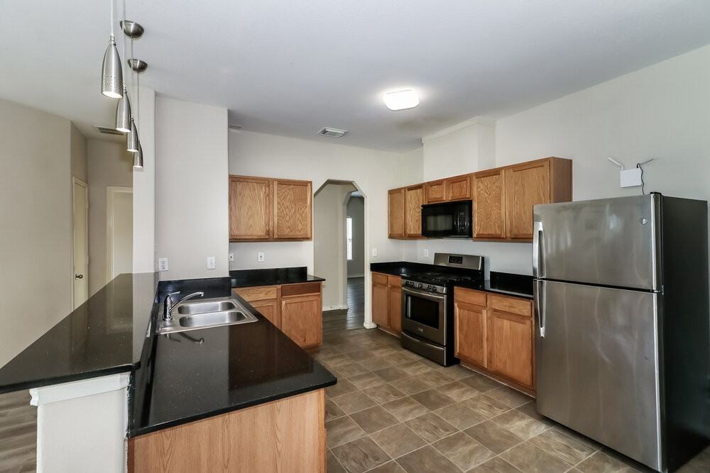 2723 Durham Chase Ln - Photo 7 of 17