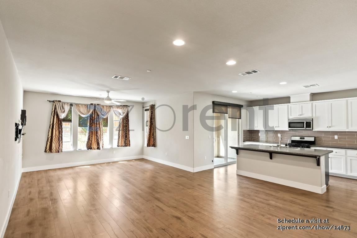 7 Rogers Ln - Photo 3 of 22