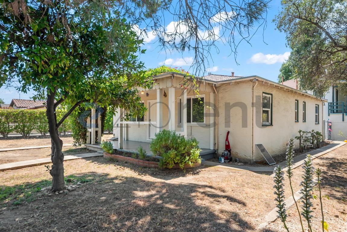 14331 Capri Dr - Photo 2 of 30