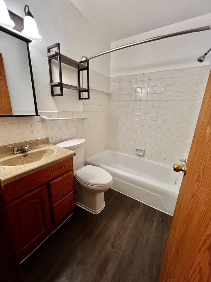 5751 Quincy St #4 - Photo 4 of 8