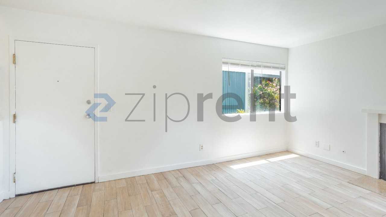 213 Apollo #4 - Photo 7 of 29