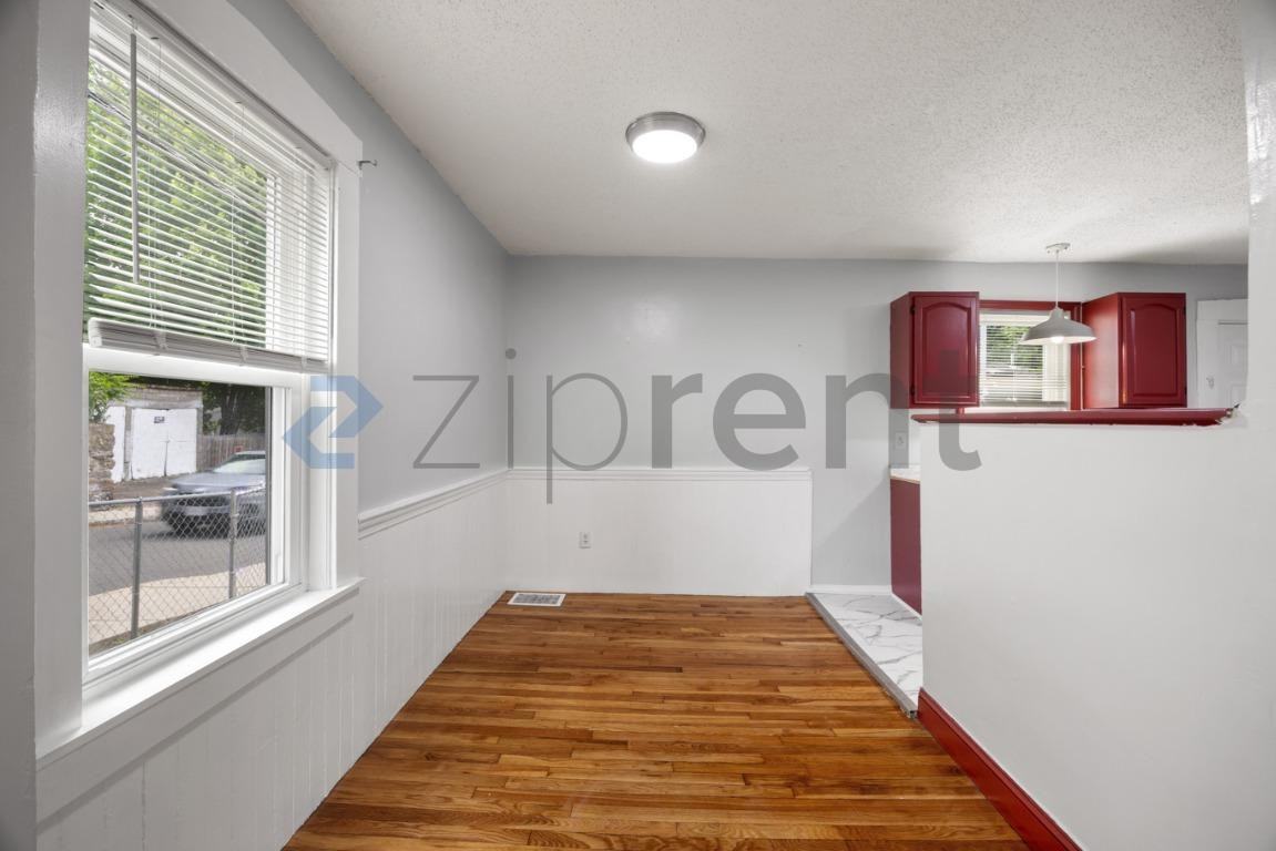 47 Cedar St #49 - Photo 6 of 20