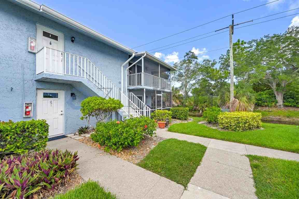 232 Palm Dr #6 - Photo 2 of 27