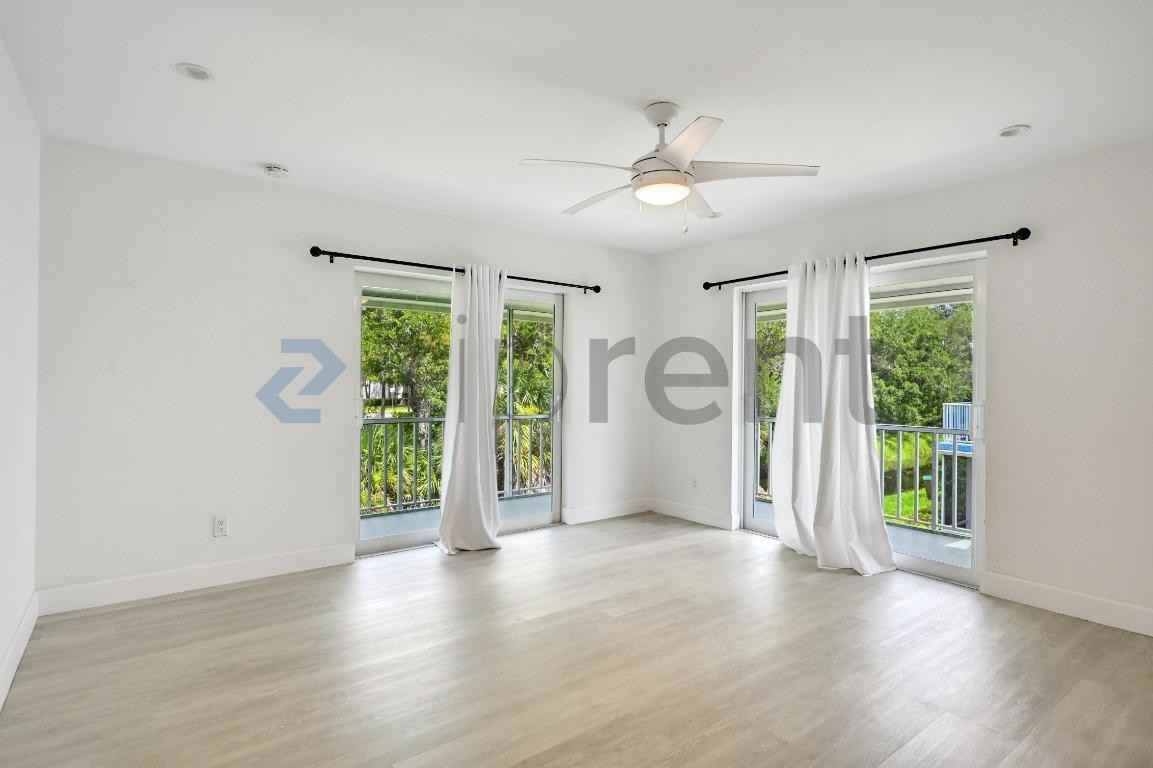 232 Palm Dr #6 - Photo 7 of 27
