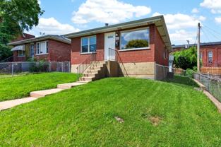 905 Russell Blvd - Photo 1 of 1