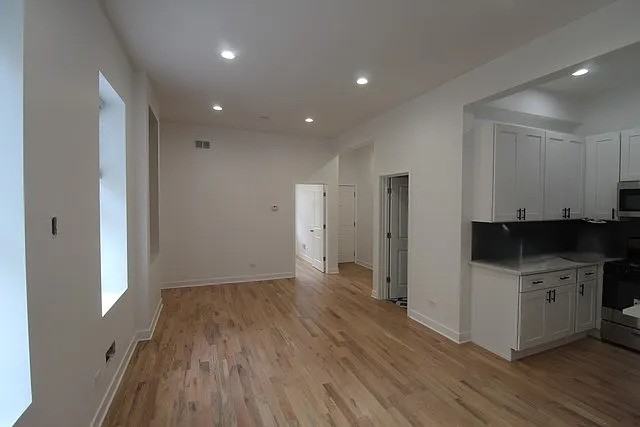 1344 W Ohio St #1F - Photo 7 of 13