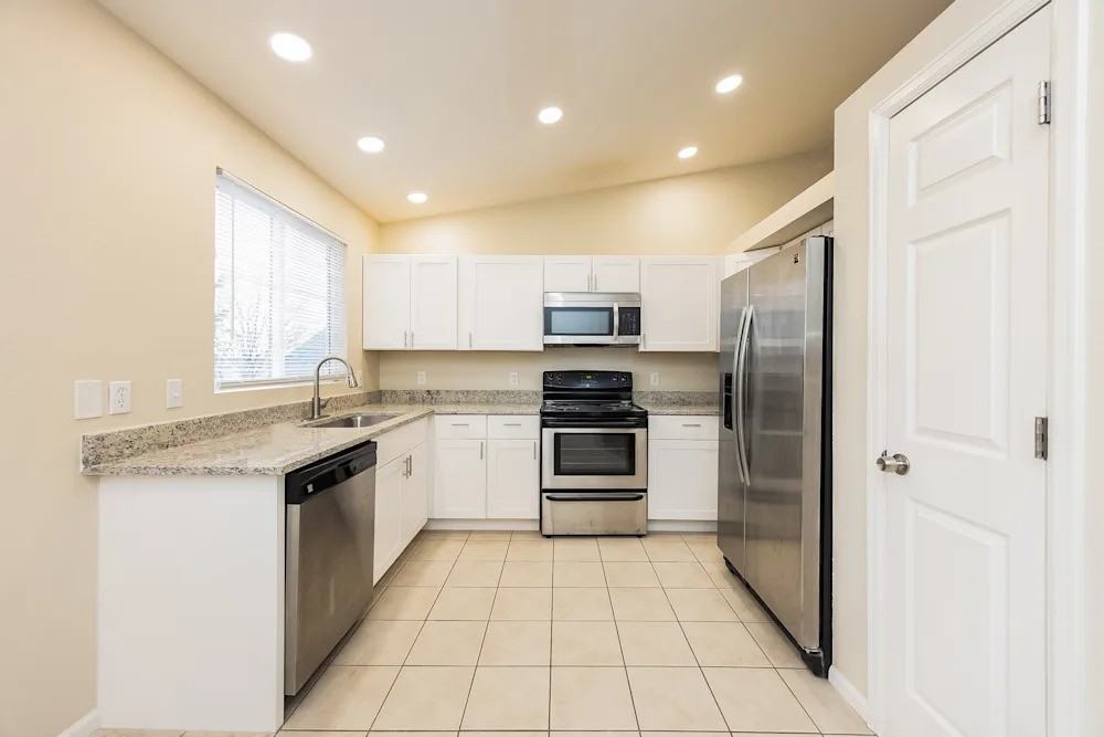 6138 Miramont St #NA - Photo 3 of 10