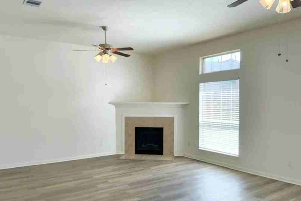 382 Hyland Ln #NA - Photo 3 of 9