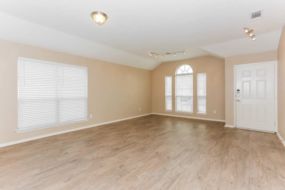 615 Saint Eric Dr #NA - Photo 4 of 11