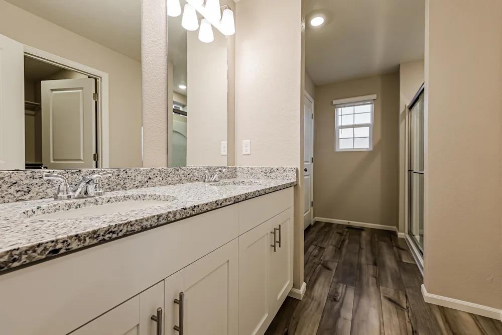 3456 Streamwood Dr #NA - Photo 4 of 6