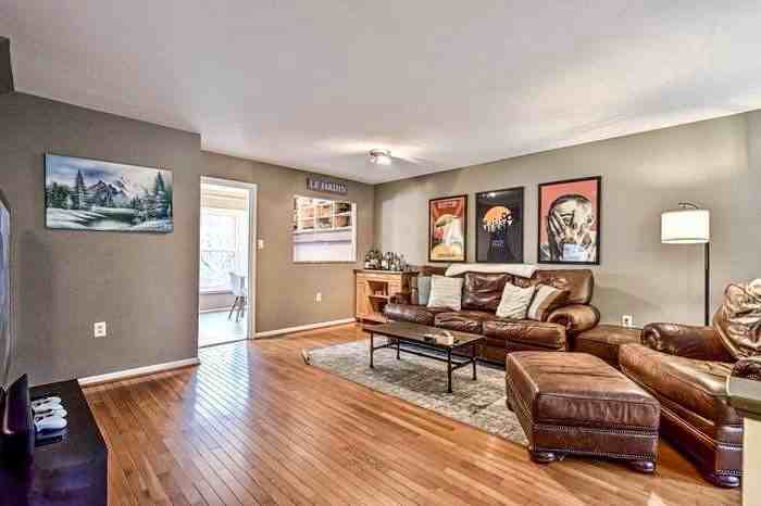 3814 Usher Ct - Photo 2 of 24