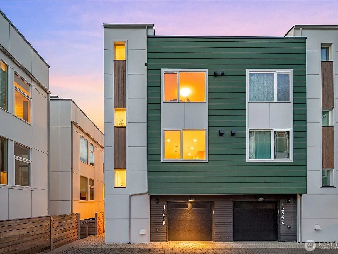 12322 14th Ave Ne #B - Photo 2 of 27