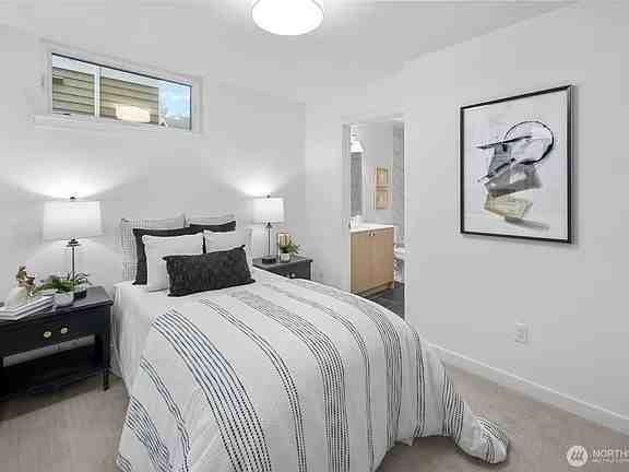 12322 14th Ave Ne #B - Photo 5 of 27