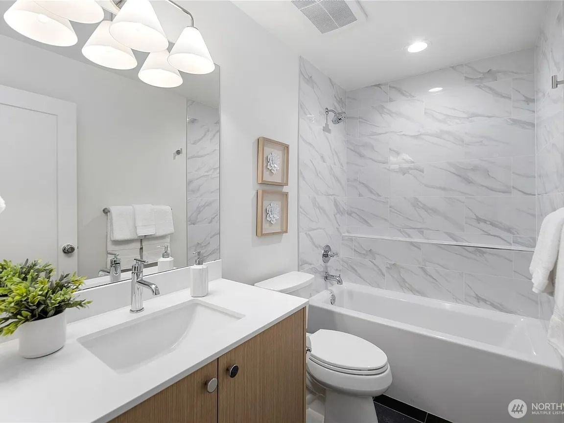 12322 14th Ave Ne #B - Photo 7 of 27