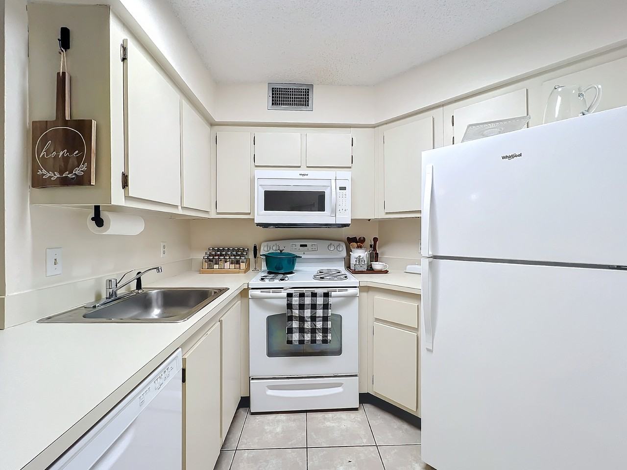3642 Southpointe Dr #NA - Photo 6 of 10