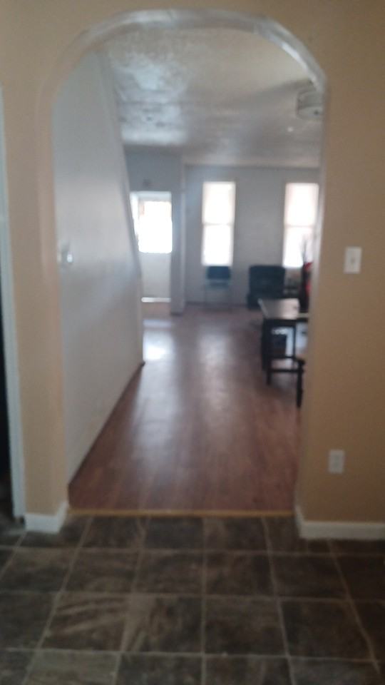 2420 W Seybert St #NA - Photo 4 of 9