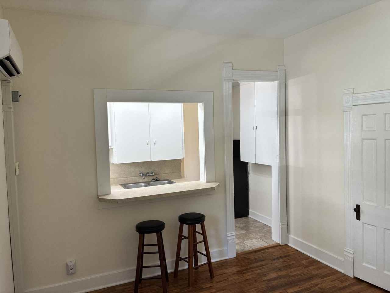 246 Charles Ave Se #1 - Photo 7 of 27