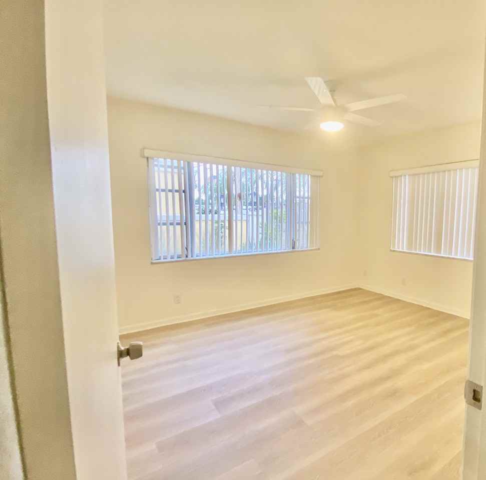 2230 Ne 56th Pl #210 - Photo 4 of 13