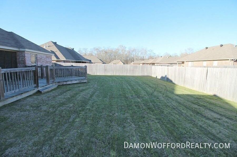 614 Oak Park Cir - Photo 2 of 36