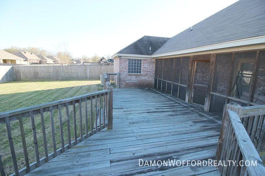 614 Oak Park Cir - Photo 4 of 36