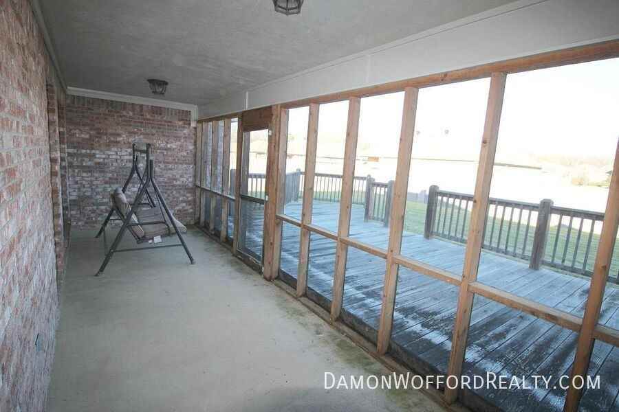 614 Oak Park Cir - Photo 5 of 36