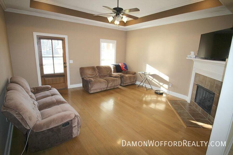 614 Oak Park Cir - Photo 6 of 36