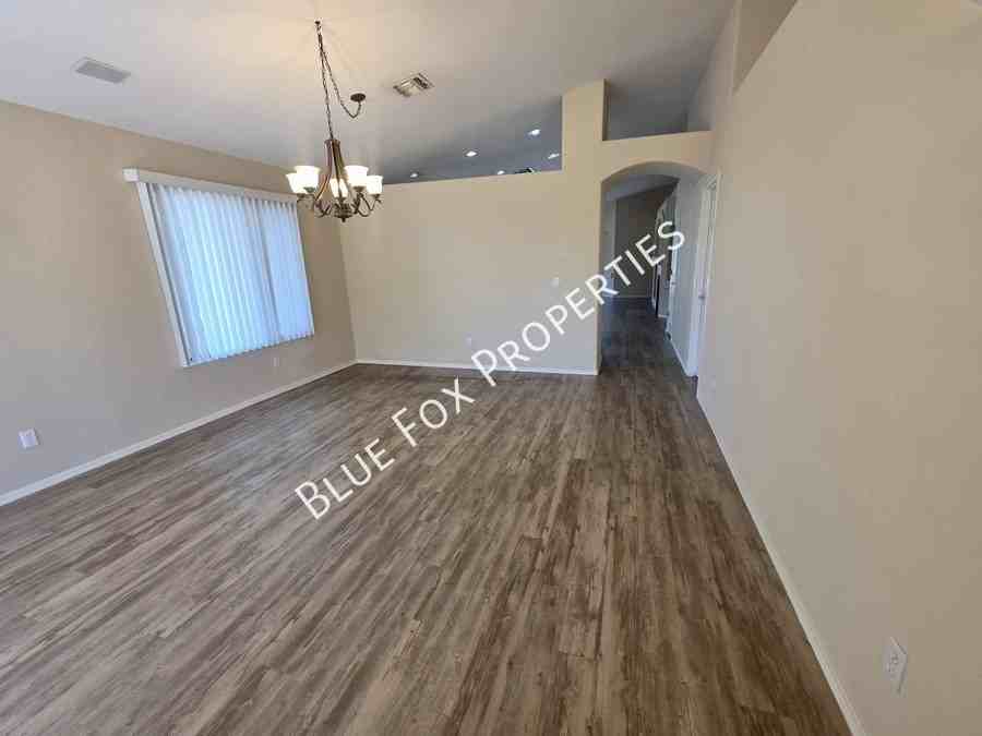 6078 N Panorama Park Dr - Photo 4 of 33