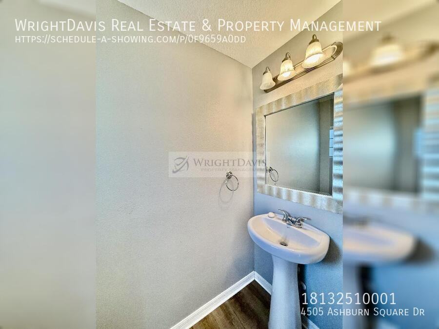 4505 Ashburn Square Dr - Photo 4 of 30