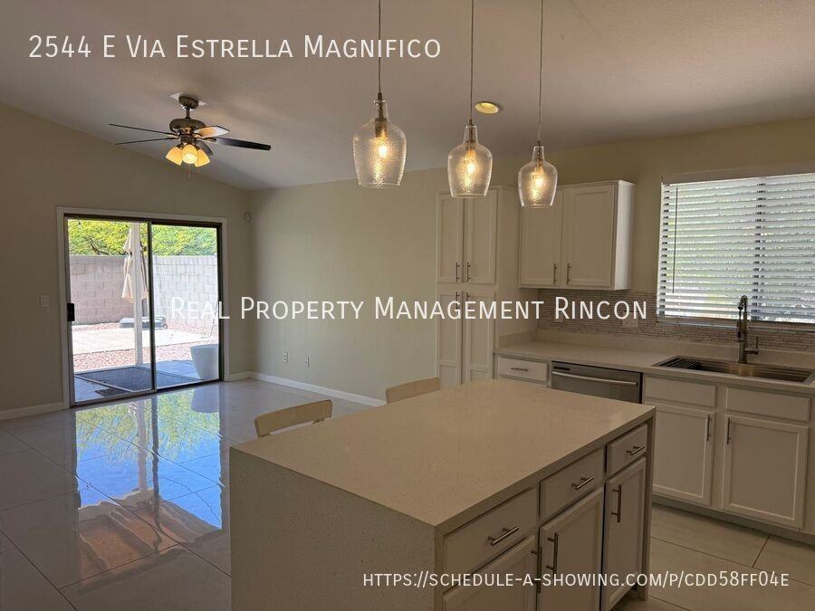 2544 E Via Estrella Magnifico - Photo 4 of 23