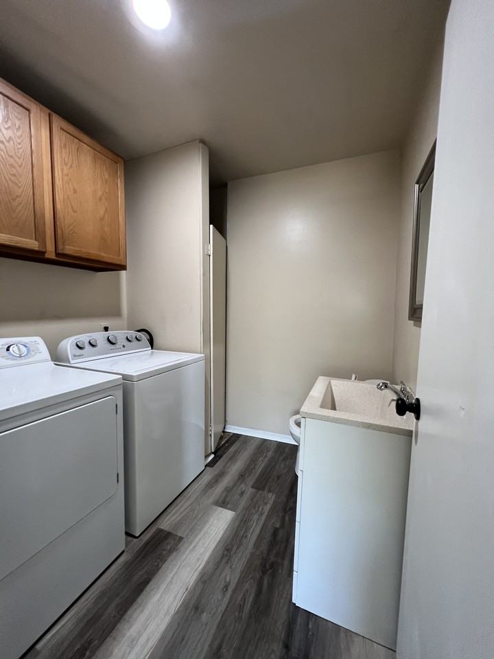 1411 Avenue C #NA - Photo 3 of 9