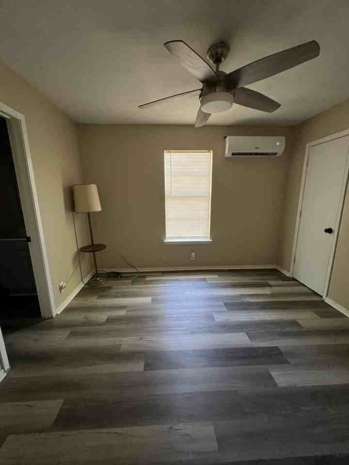 1411 Avenue C #NA - Photo 7 of 9
