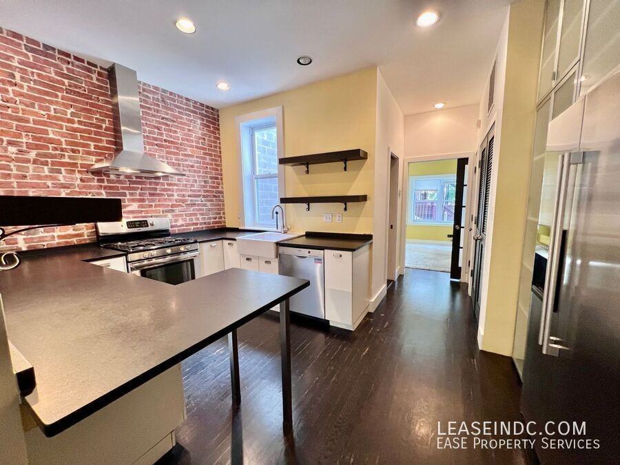 1906 9th St Nw - Photo 6 of 22