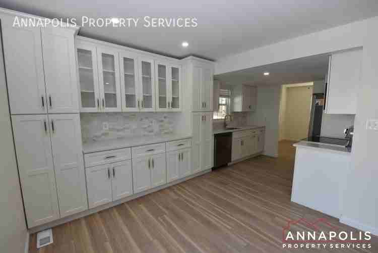 100 Conley Dr - Photo 5 of 25