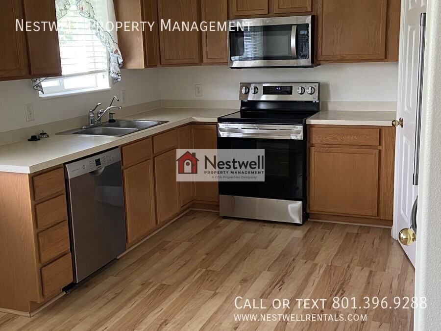 296 Pommel Dr - Photo 2 of 18