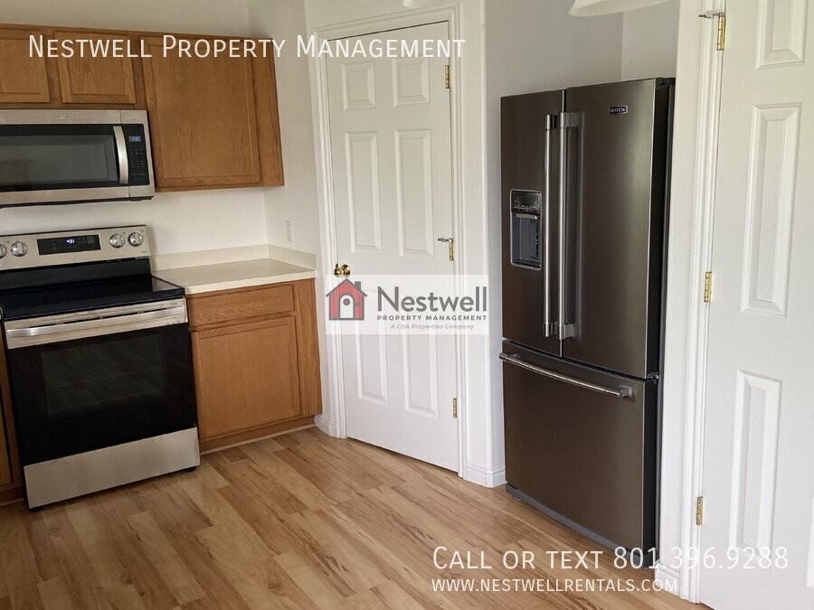 296 Pommel Dr - Photo 3 of 18