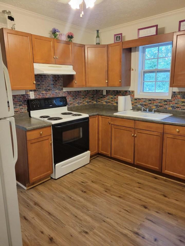 601 E 5th Ave #NA - Photo 7 of 8