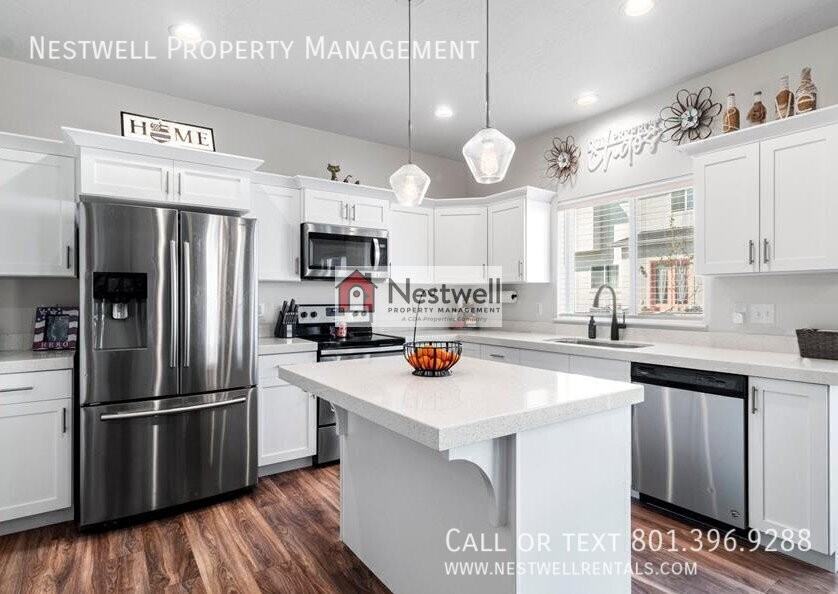 7499 N Hutch Ln - Photo 2 of 26