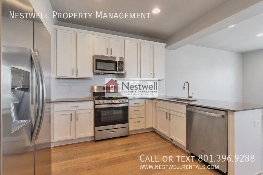 6565 W Bannon St - Photo 3 of 30