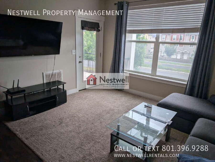 632 N Emery Ln - Photo 3 of 10